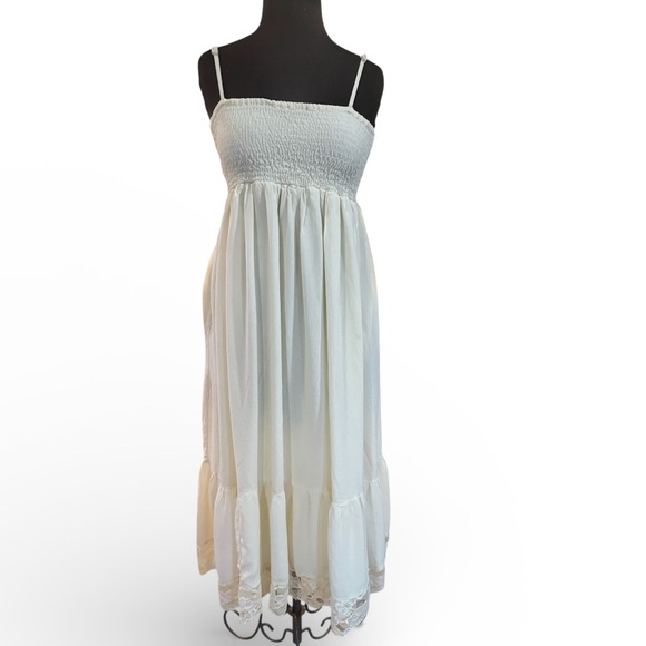 Charlie Paige Cottagecore Boho Maxi Dress Smocked Ivory Dress L / XL Romantic - Picture 2 of 7